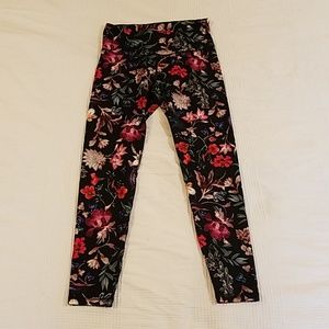 Old Navy High Rise Leggings Black Floral Large EUC